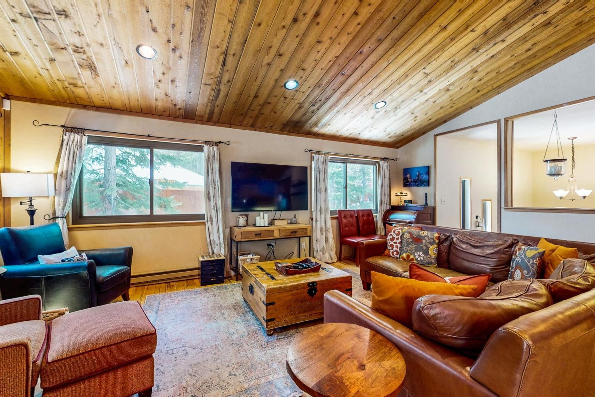 Tastefully-Updated, Classic Tahoe Family Home Truckee Kültér fotó