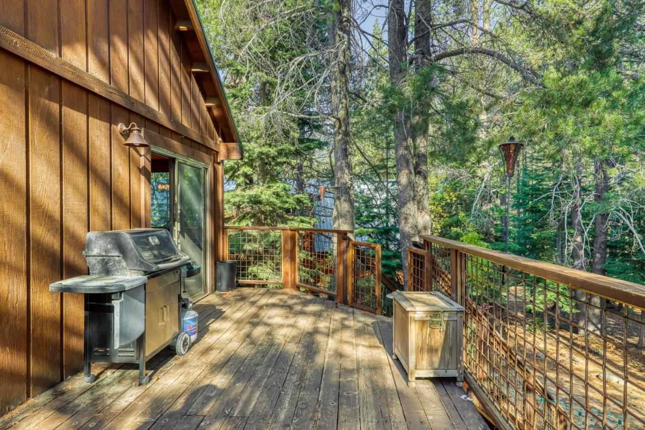 Tastefully-Updated, Classic Tahoe Family Home Truckee Kültér fotó