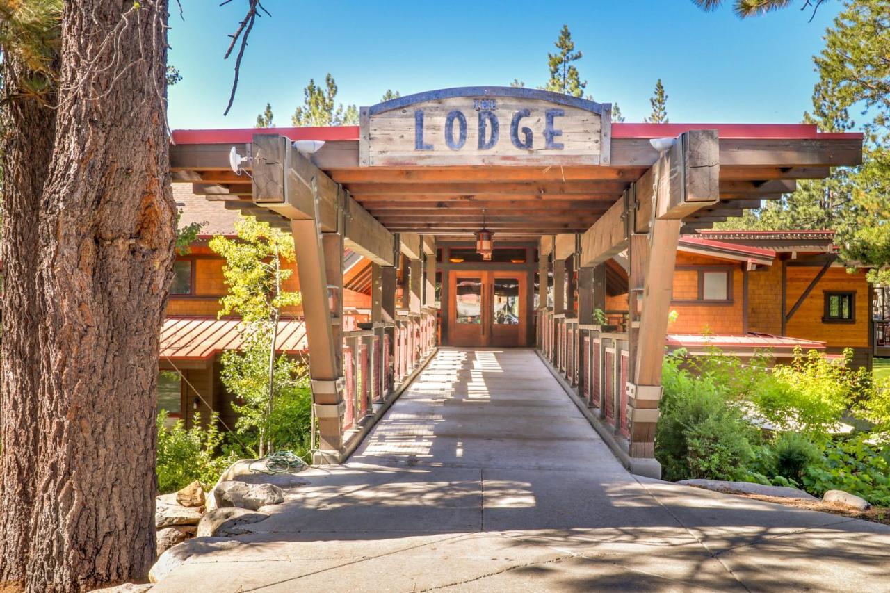 Tastefully-Updated, Classic Tahoe Family Home Truckee Kültér fotó