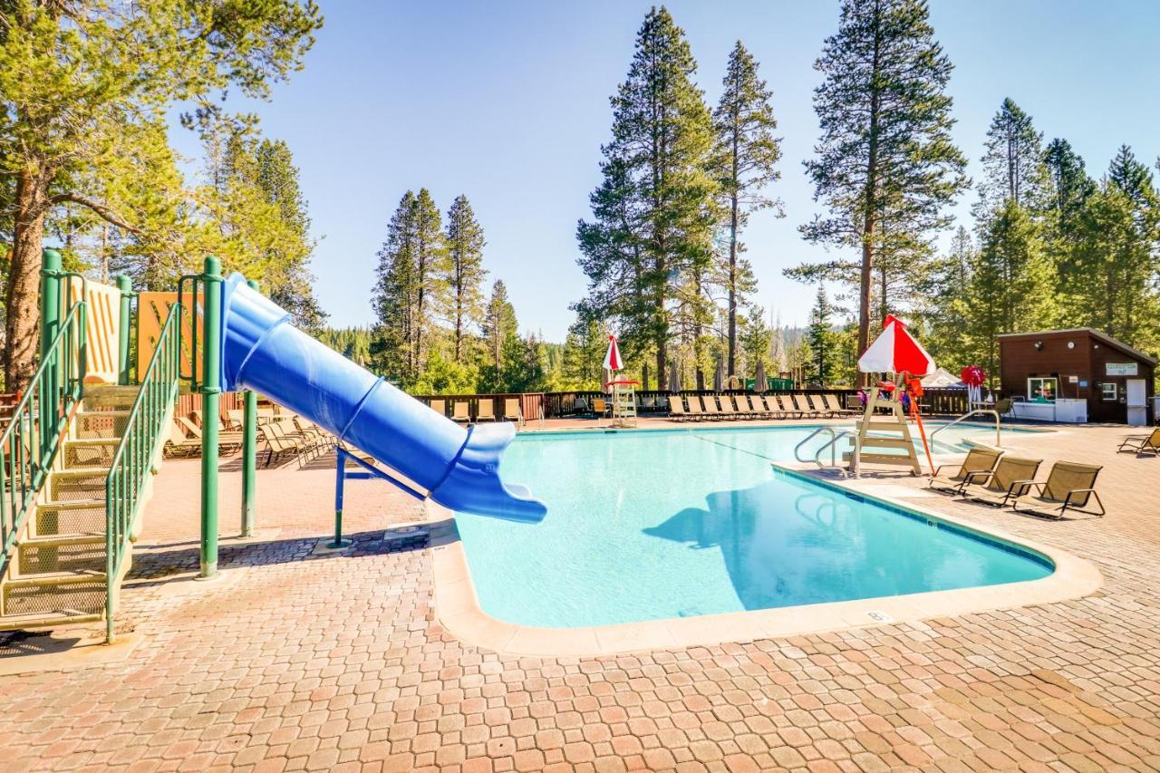 Tastefully-Updated, Classic Tahoe Family Home Truckee Kültér fotó